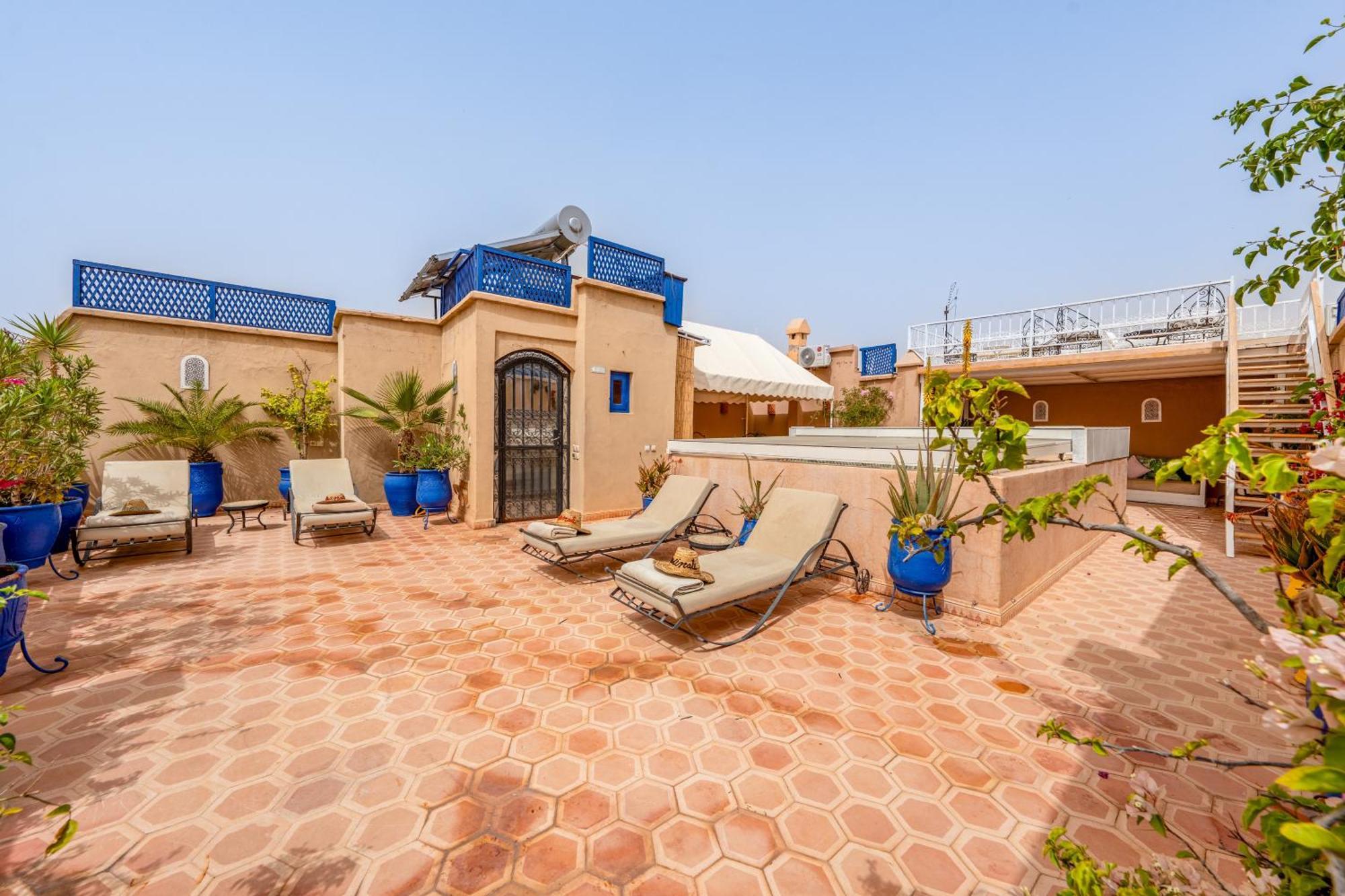 Riad Awinati Location Privatisee ,Piscine Chauffee , Beau Rooftop Marrakesch Exterior foto
