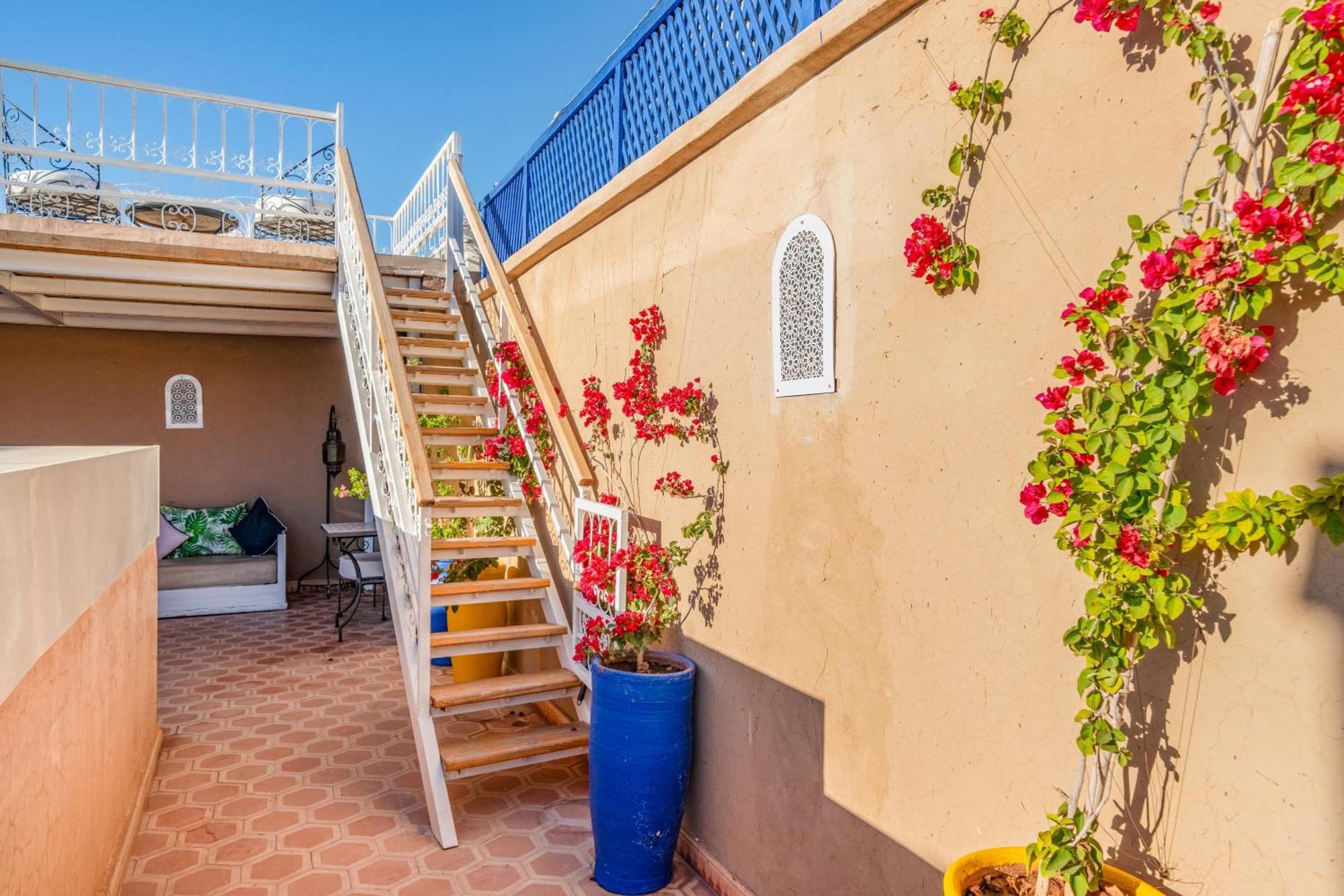 Riad Awinati Location Privatisee ,Piscine Chauffee , Beau Rooftop Marrakesch Exterior foto