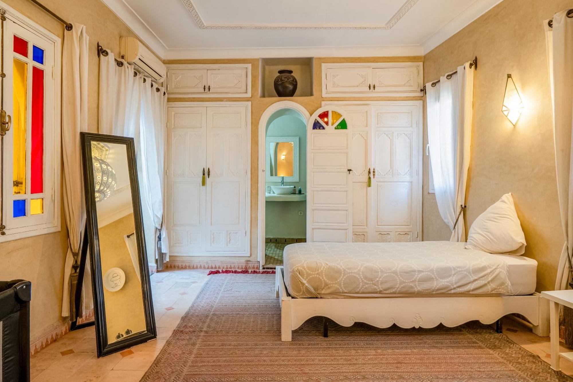 Riad Awinati Location Privatisee ,Piscine Chauffee , Beau Rooftop Marrakesch Exterior foto