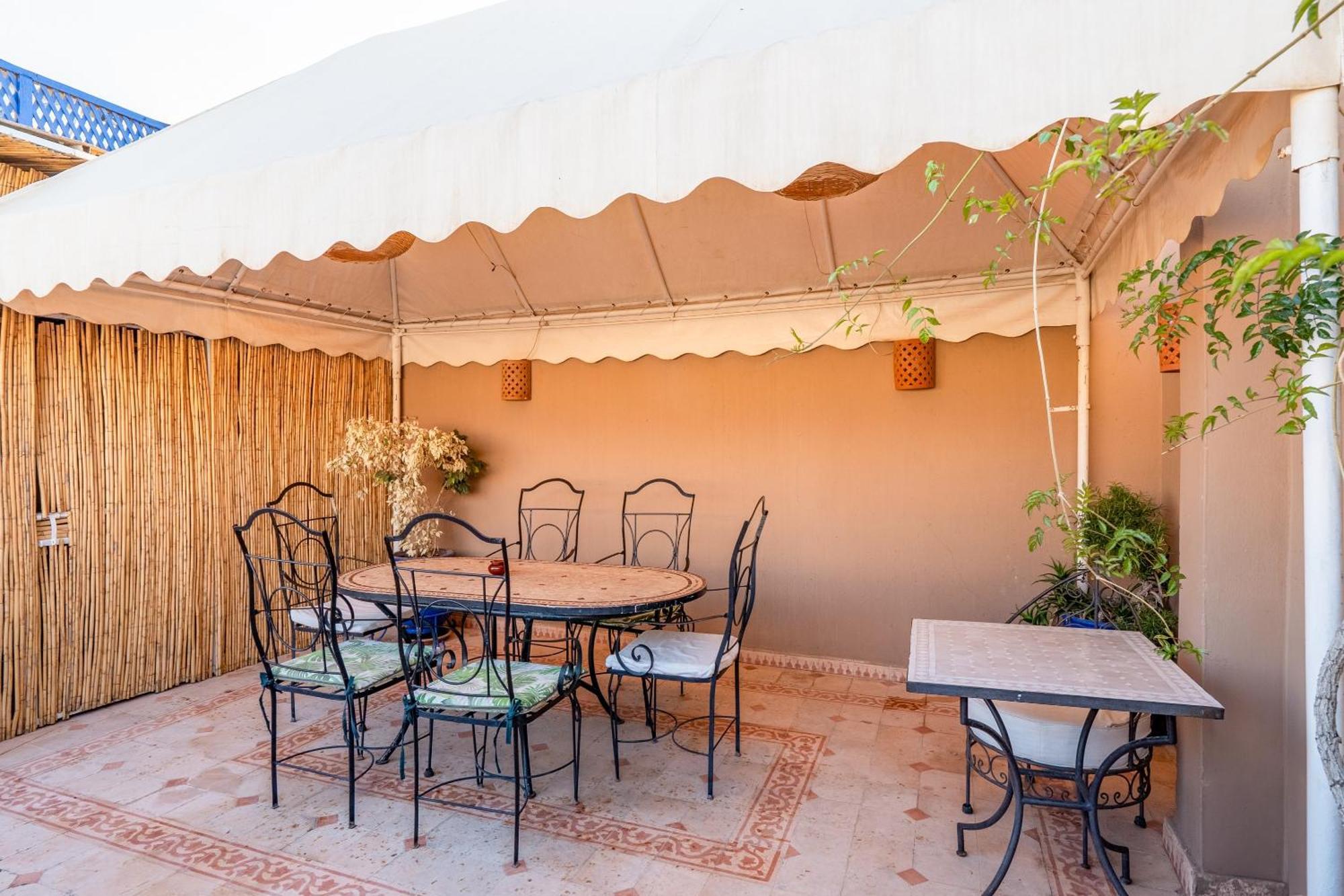 Riad Awinati Location Privatisee ,Piscine Chauffee , Beau Rooftop Marrakesch Exterior foto