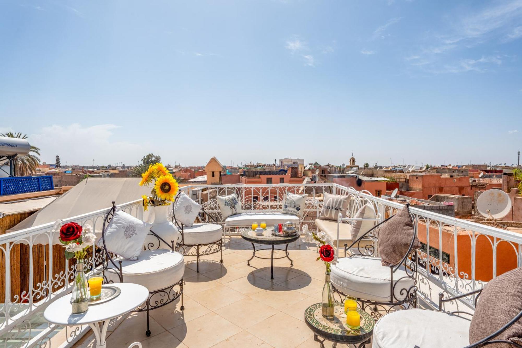 Riad Awinati Location Privatisee ,Piscine Chauffee , Beau Rooftop Marrakesch Exterior foto
