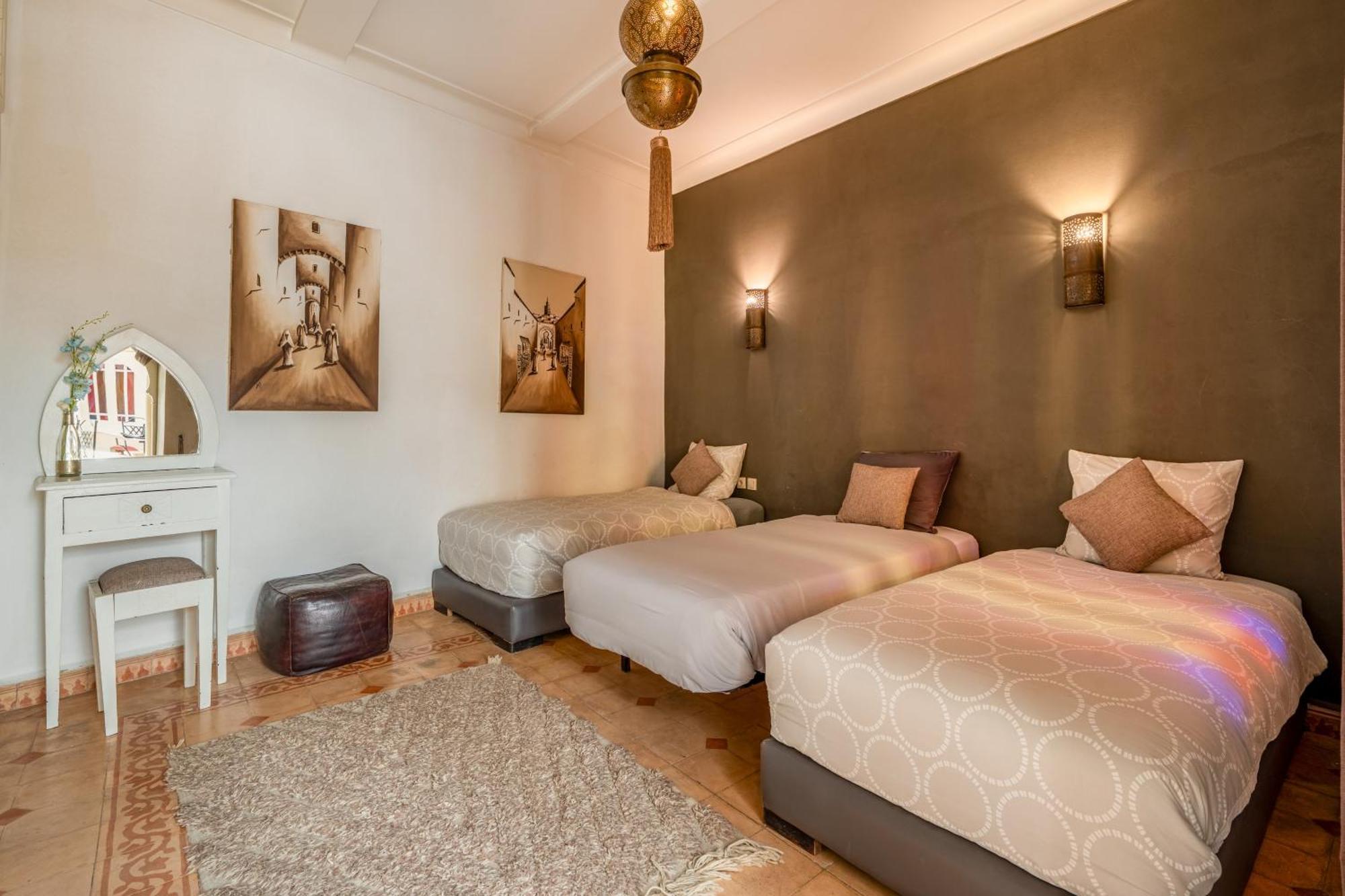 Riad Awinati Location Privatisee ,Piscine Chauffee , Beau Rooftop Marrakesch Exterior foto