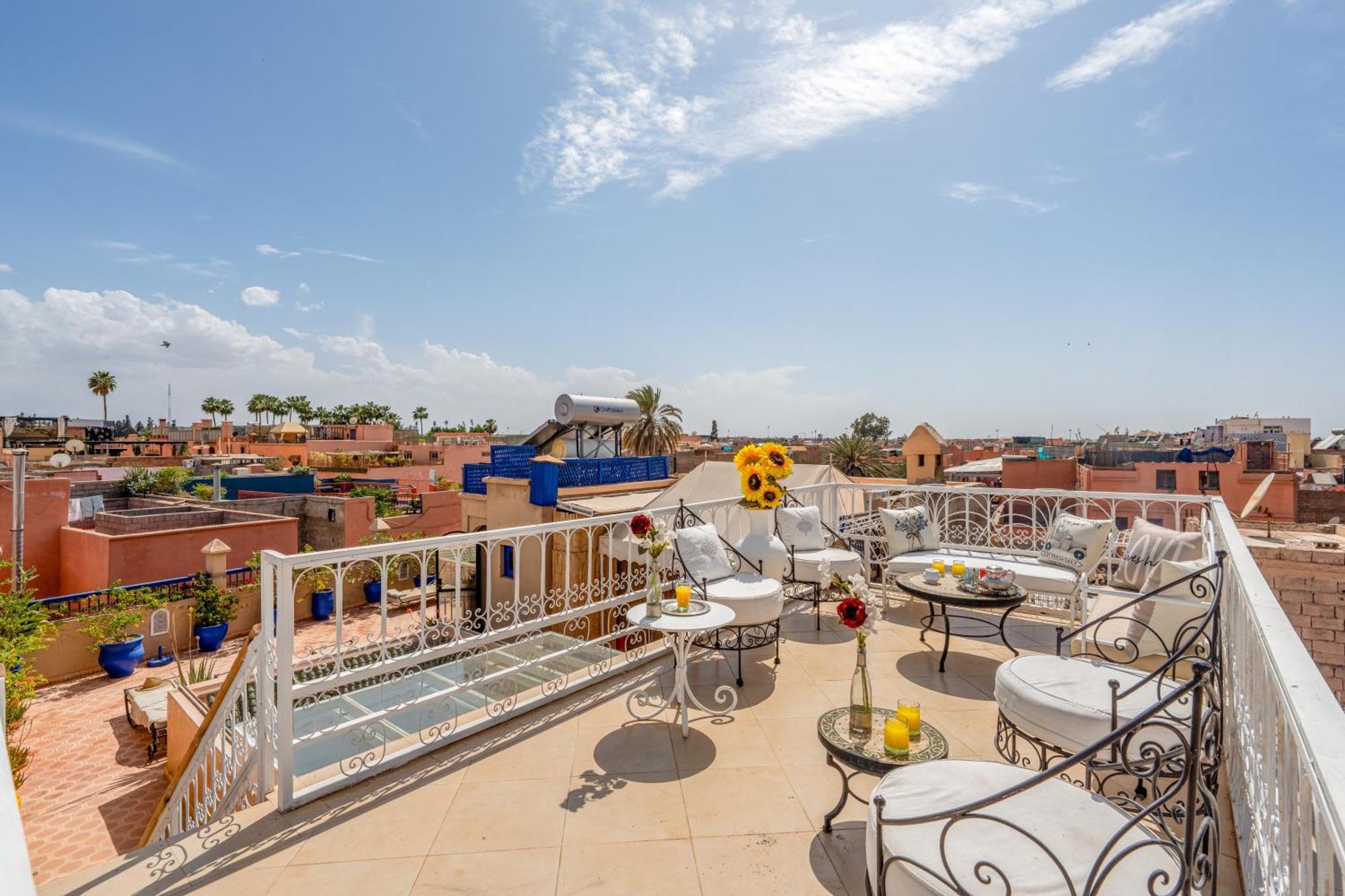 Riad Awinati Location Privatisee ,Piscine Chauffee , Beau Rooftop Marrakesch Exterior foto