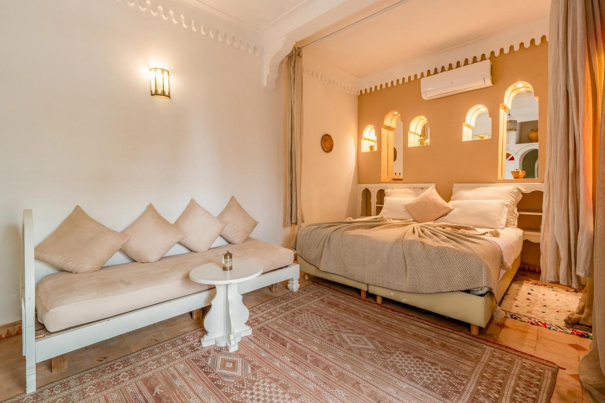Riad Awinati Location Privatisee ,Piscine Chauffee , Beau Rooftop Marrakesch Exterior foto