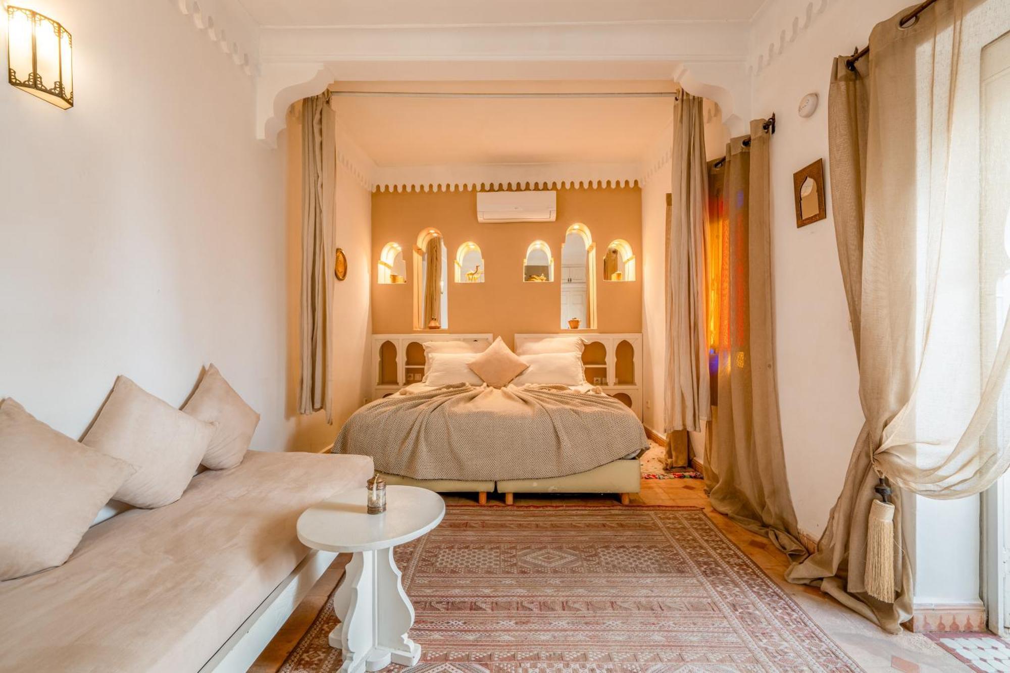 Riad Awinati Location Privatisee ,Piscine Chauffee , Beau Rooftop Marrakesch Exterior foto
